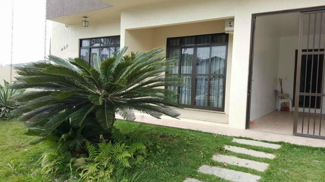 Bombinhas Brasil Residence II Guest House No Centro Exteriör bild