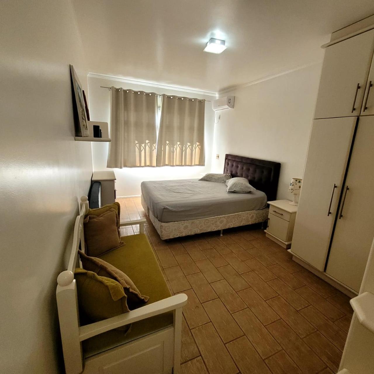 Bombinhas Brasil Residence II Guest House No Centro Exteriör bild